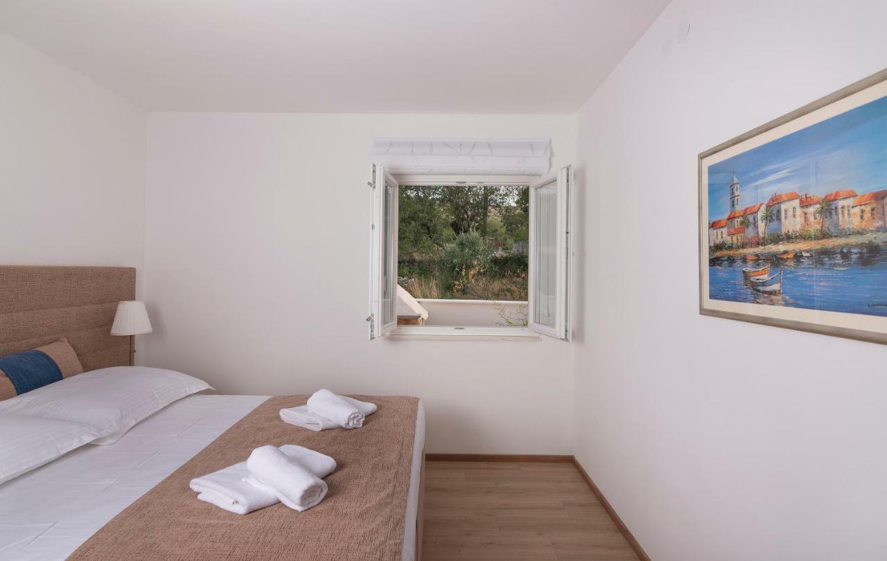 Villa Village Idylle With Heated Pool, Sauna, Jacuzzy And Private Parking Sukosan Exterior photo
