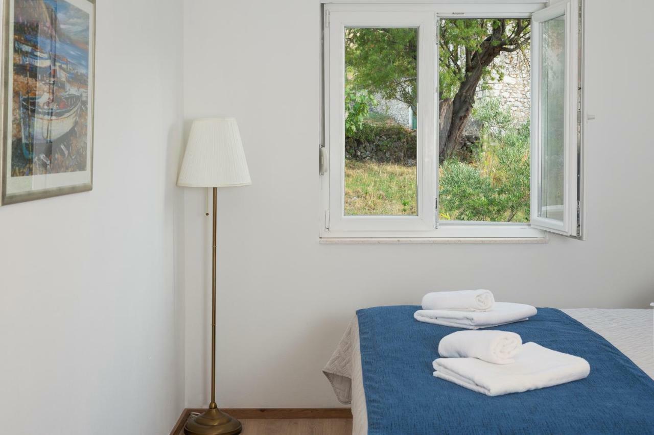 Villa Village Idylle With Heated Pool, Sauna, Jacuzzy And Private Parking Sukosan Exterior photo